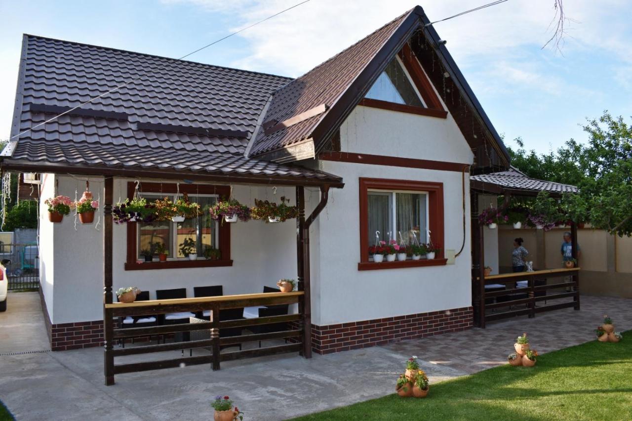 Casa De Vacanta Dalia Si Crina Бабадаг Екстер'єр фото